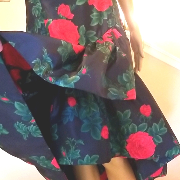 80's MORTON MYLES Red a Roses Ruffles Green BG Holiday Party Festive Midi Dress - Picture 8 of 16